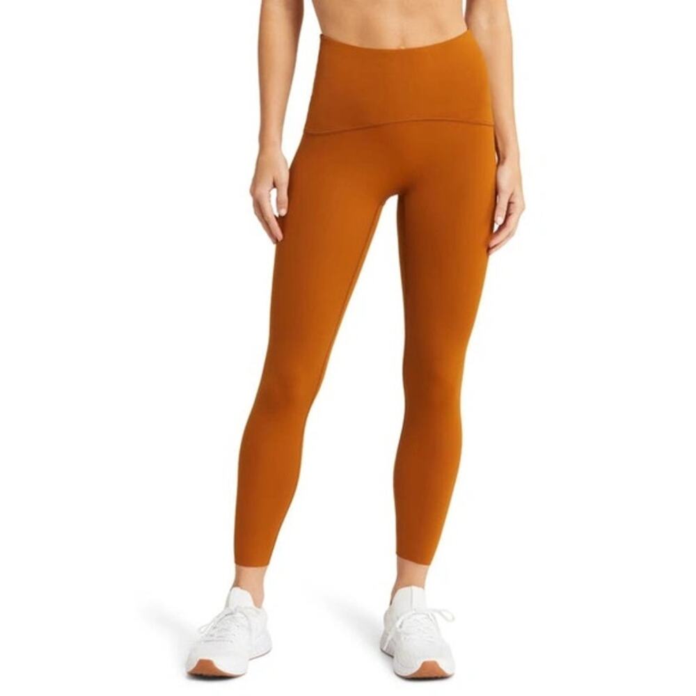$98 New Spanx Booty Boost 7/8 Leggings - medium - Butterscotch